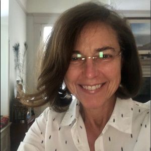 Meet your Posher, Leslie